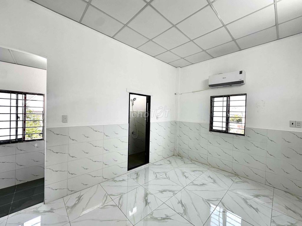 PHÒNG MỚI - CỰC KÌ SINH VIÊN - SẴN MÁY LẠNH - cửa sổ trời