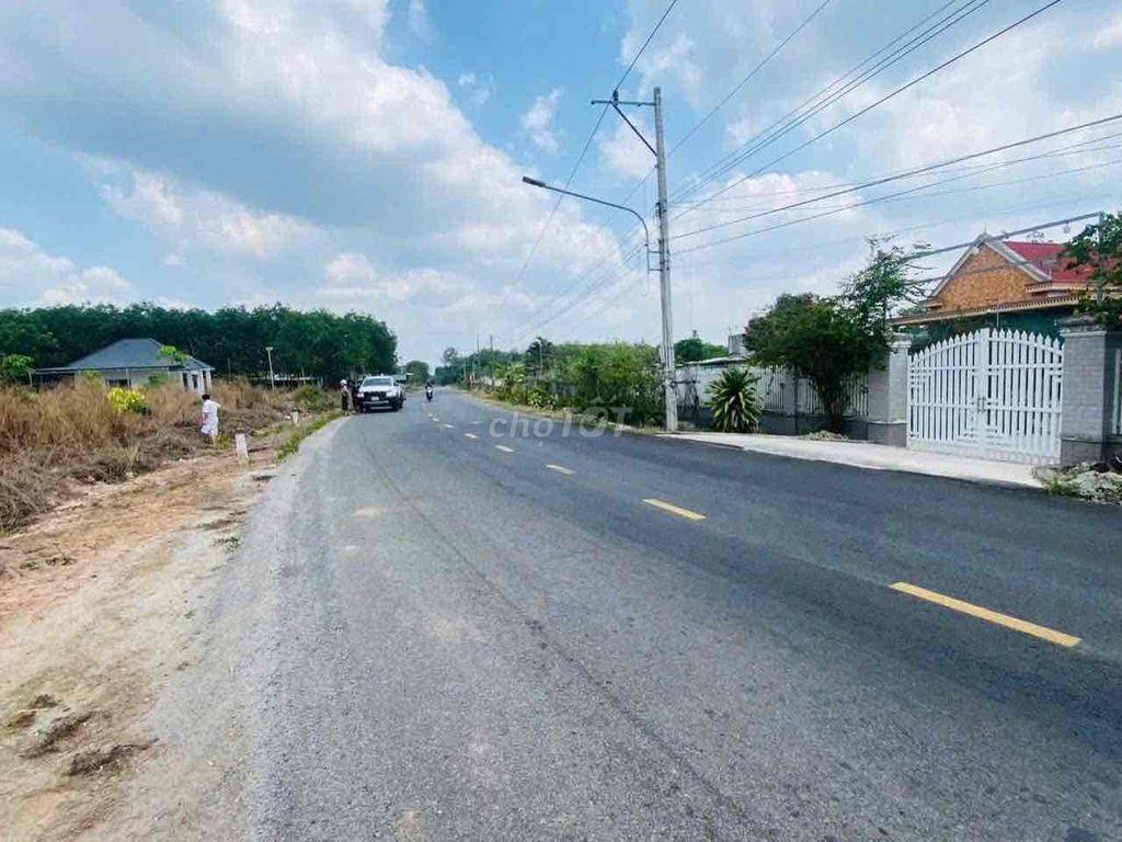 Em có miếng đất Long Hòa Tphcm cần bán