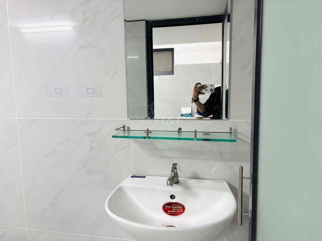 phòng mới xây kế bên đại học kinh tế - kỹ thuật bình dương