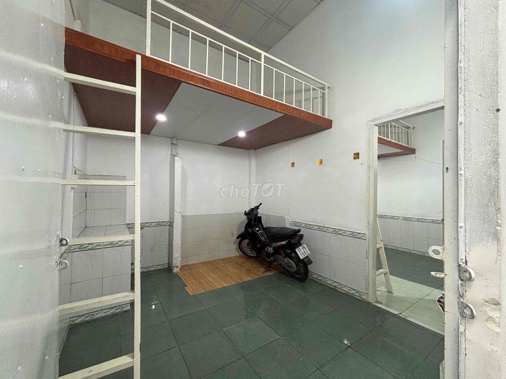 thuê 1 được 2 . cho thuê phòng trọ 2 phòng thông nhau cực kì rộng rãi
