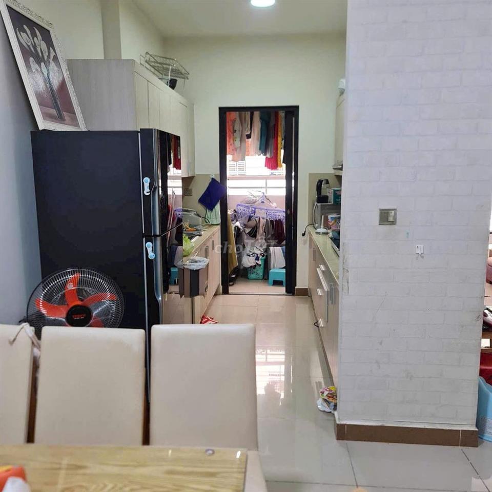 Cho thuê căn hộ 85m2, 2pn, 3wc full nội thất, Giá 9 triệu.