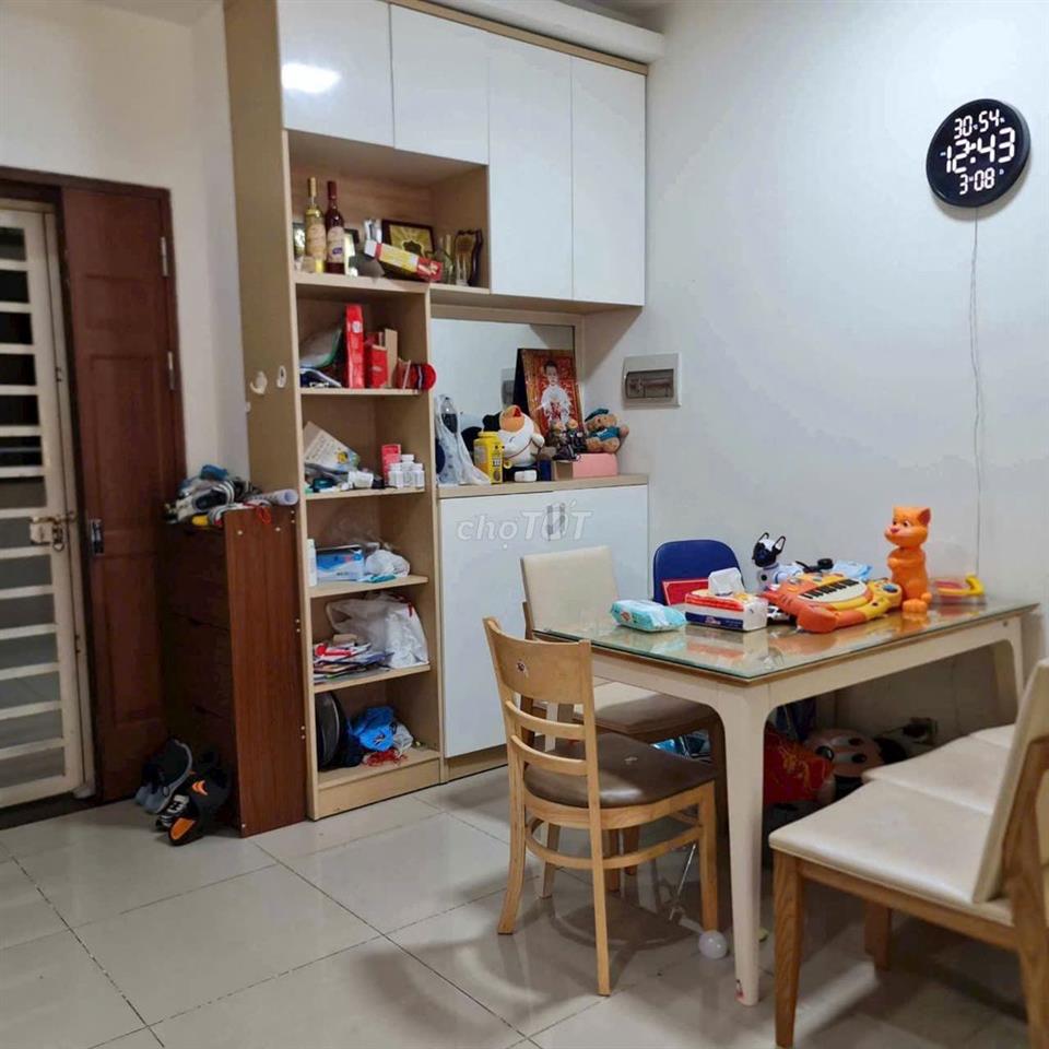 Cho thuê căn hộ 85m2, 2pn, 3wc full nội thất, Giá 9 triệu.