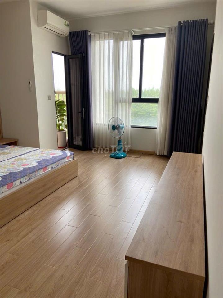 Cho thuê căn hộ Đức Khải, 121m2, 3pn, 2wc, nội thất. 15 triệu