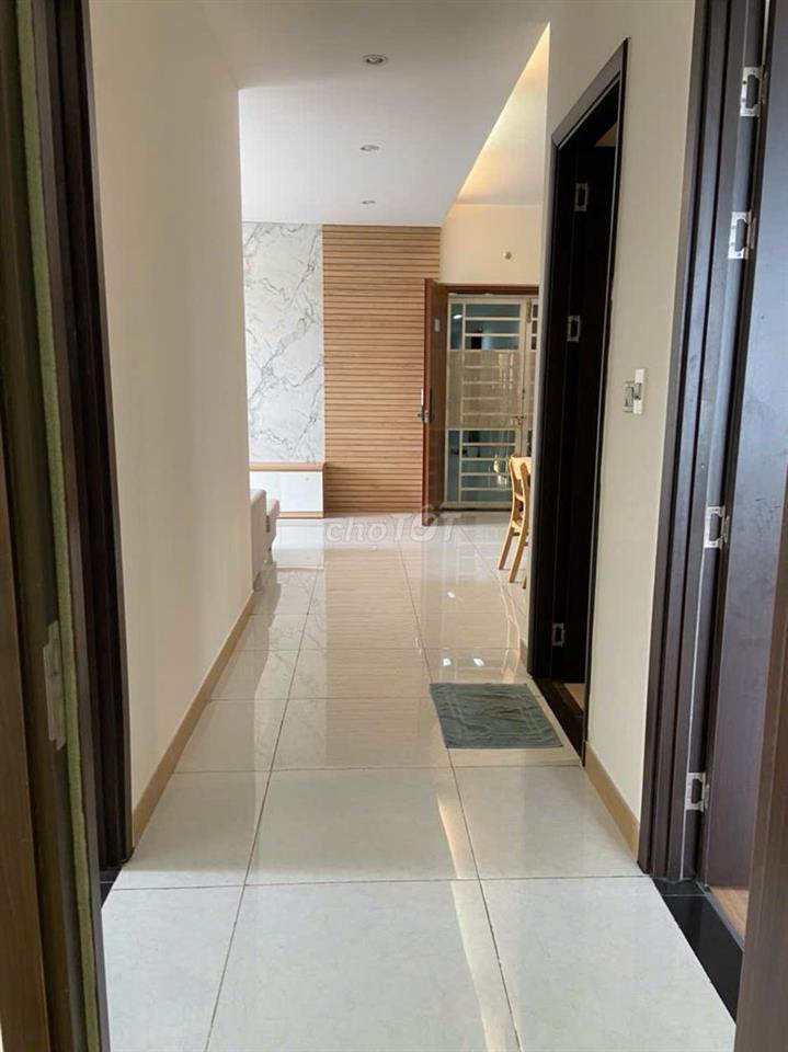 Cho thuê căn hộ Đức Khải, 121m2, 3pn, 2wc, nội thất. 15 triệu