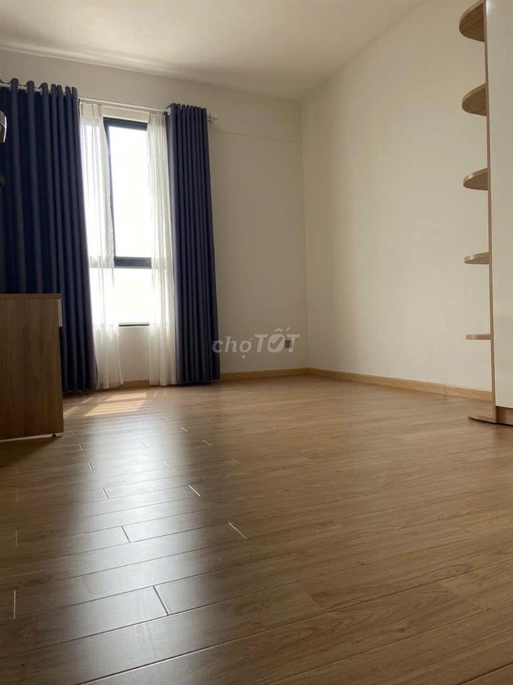 Cho thuê căn hộ Đức Khải, 121m2, 3pn, 2wc, nội thất. 15 triệu