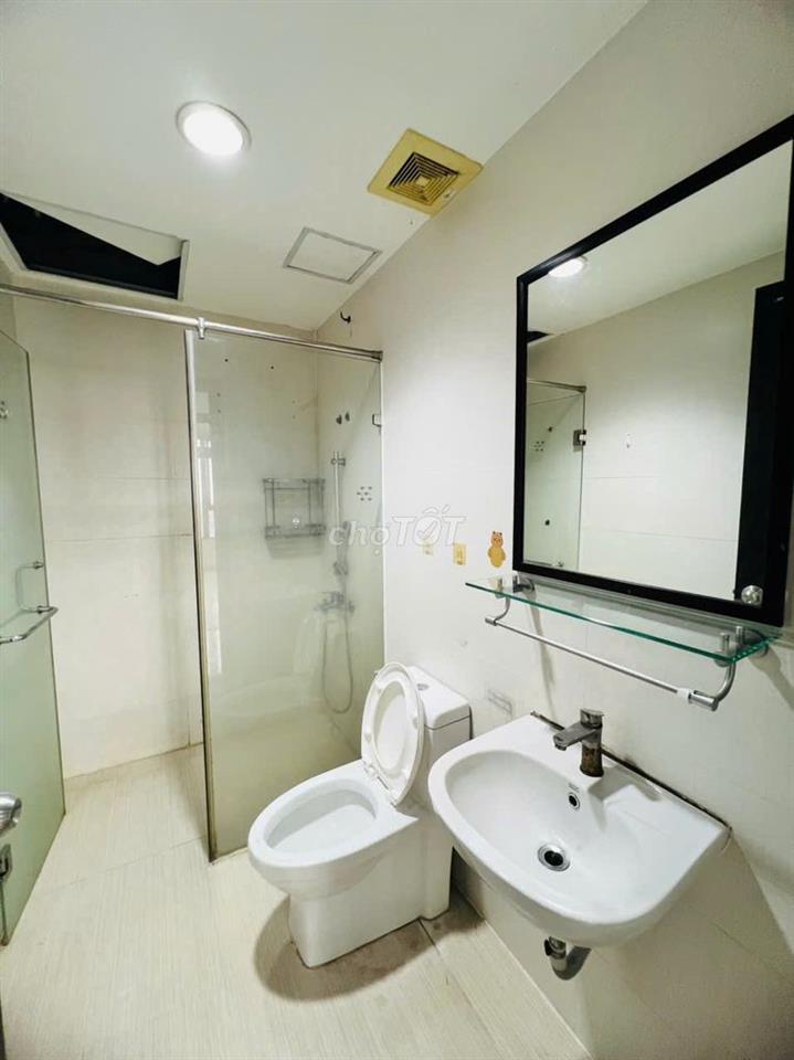 Cho thuê căn hộ Đức Khải, Block A1, 92m2, 3pn , 2wc. 10 triệu