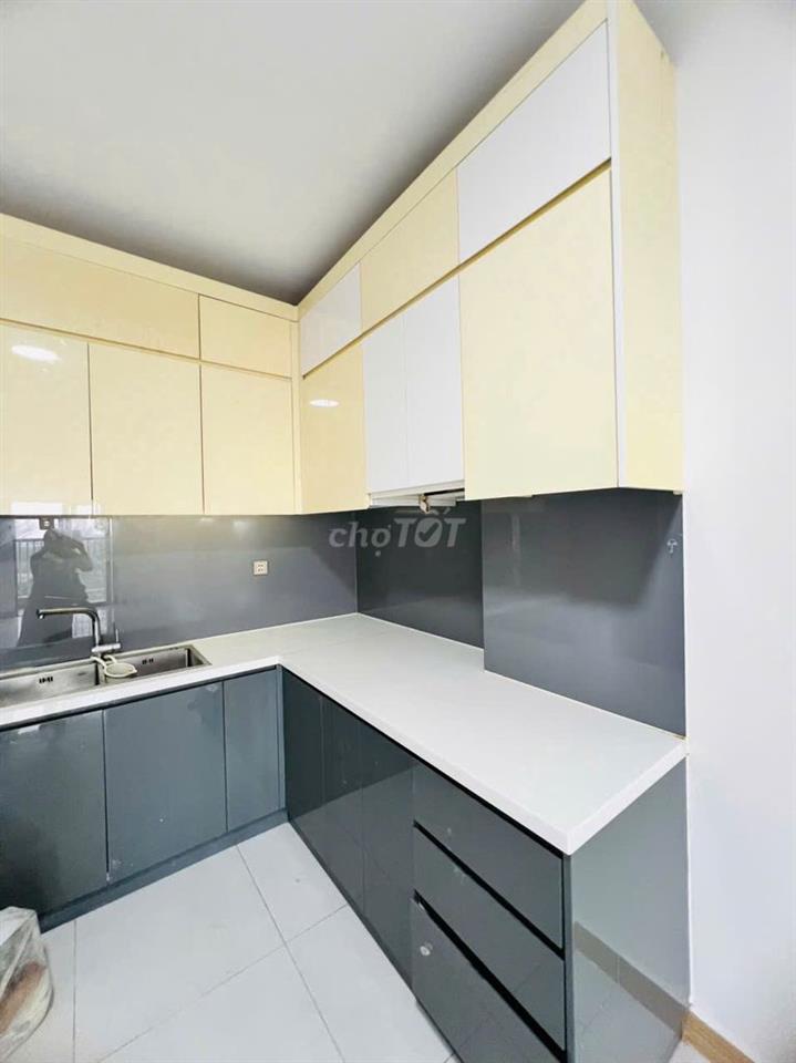 Cho thuê căn hộ Đức Khải, Block A1, 92m2, 3pn , 2wc. 10 triệu