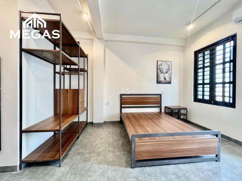 Sẵn phòng ngay Phạm Văn Đồng - Ban công riêng