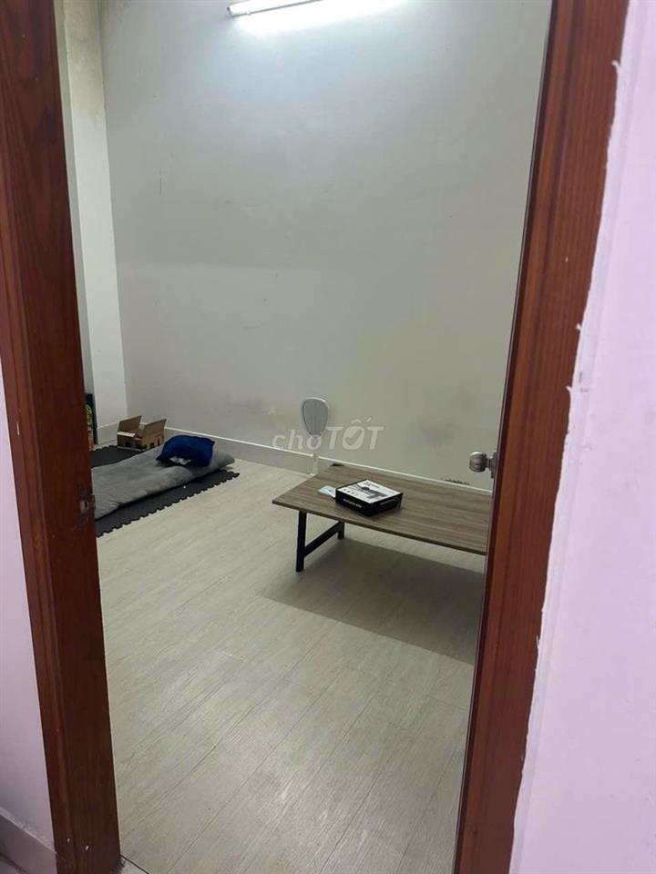 Cho thuê phòng trong nhà nguyên căn, giờ giấc tự do, có máy lạnh