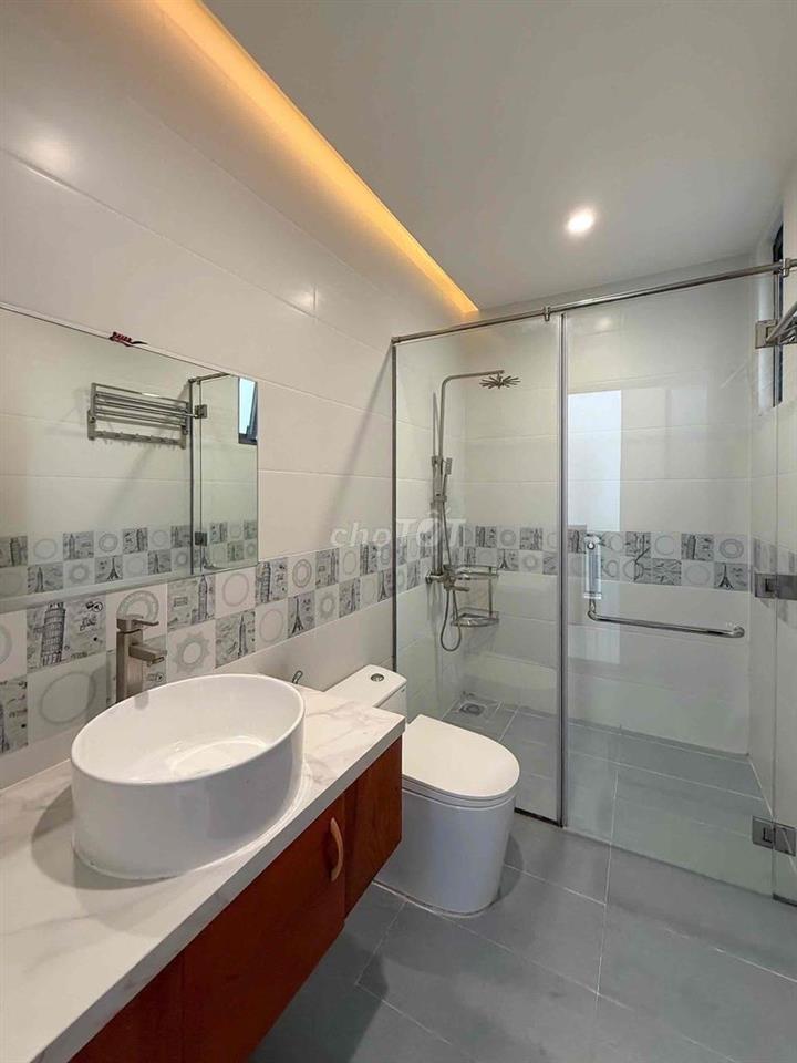 CHO THUÊ CĂN HỘ 2 PHÒNG NGỦ MỚI NGAY QUẬN 8