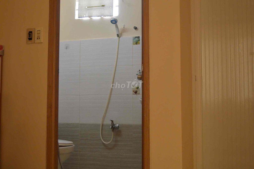 CHO THUÊ NHÀ HẺM GẦN NGUYỄN THỊ NHỎ, LẠC LONG QUÂN, LỮ GIA, THIÊN PHƯỚ