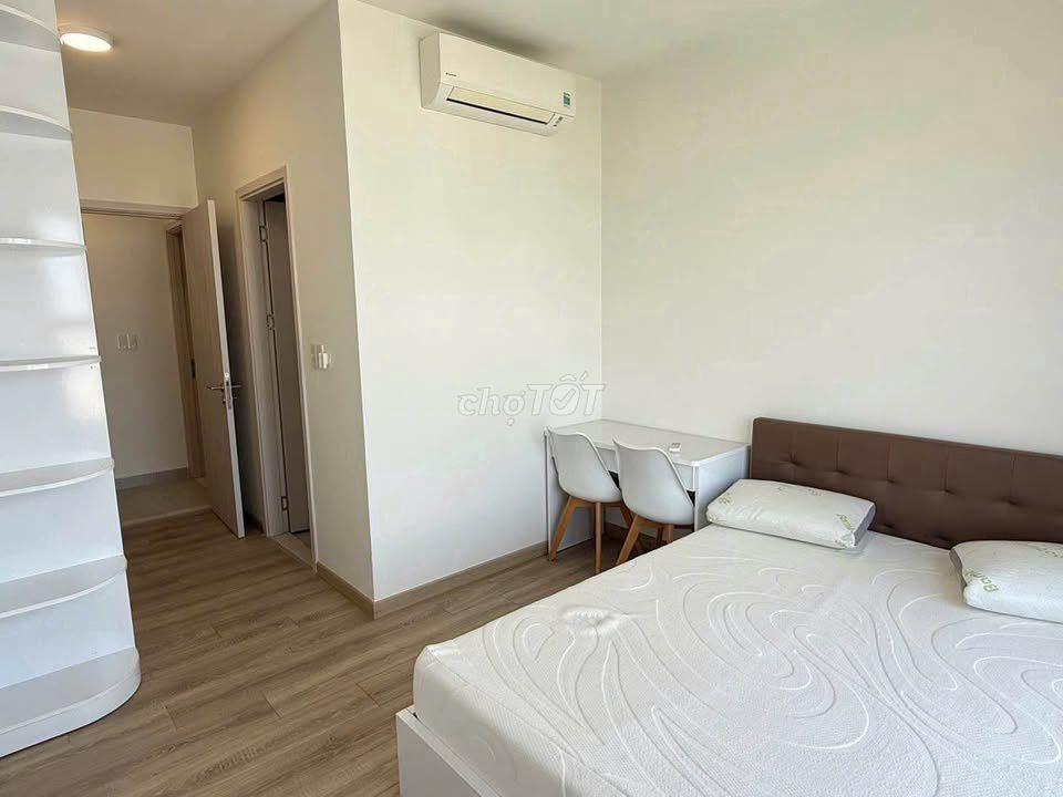 Cho thuê C/c Sky Center - 2PN giá 16tr/tháng. Đ/c: 16 Phổ Quang, TB.