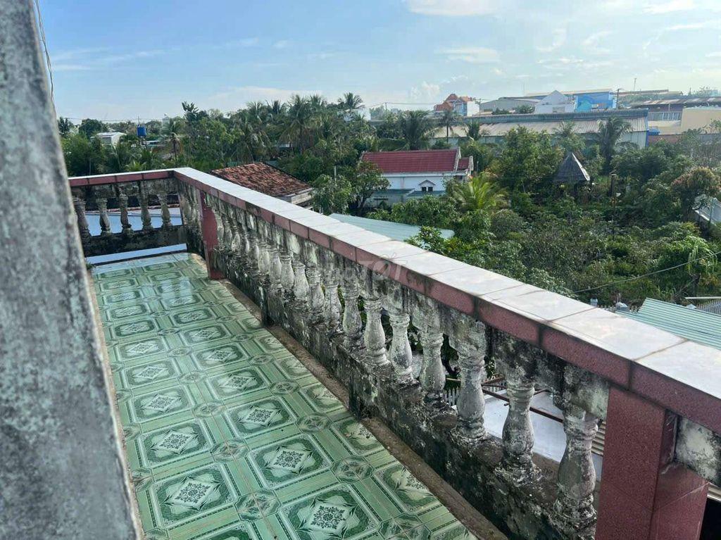 Cho Thuê Phòng trọ giá rẻ Ban Công Thoáng Mát