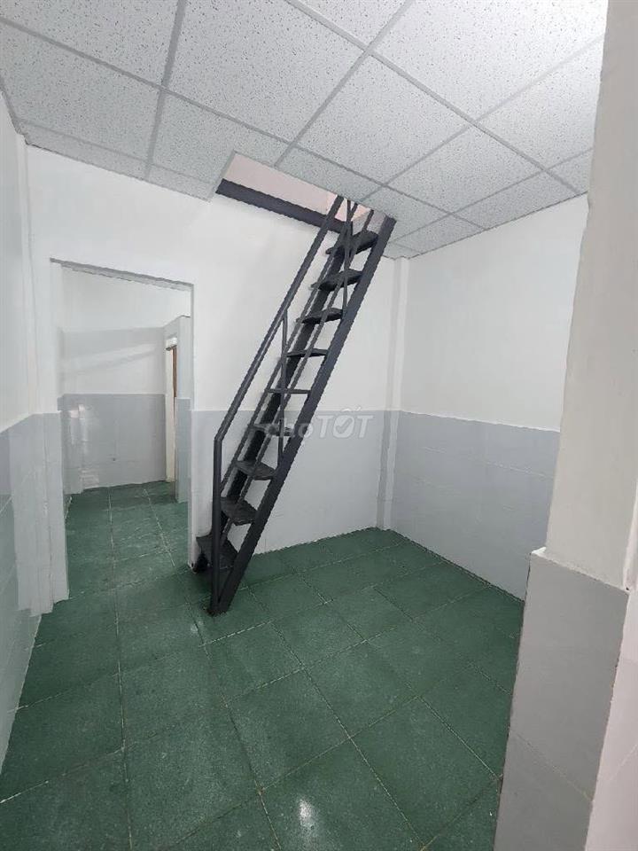 (NHà Mã Lò) 32m2 chỉ 3.x Tỉ, KHÔNG lộ giới,KHÔNG quy hoạch,Sổ Riêng