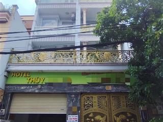 Khách sạn 8×23=184m2×5 gồm 1 trệt 4 lầu 22 phòng