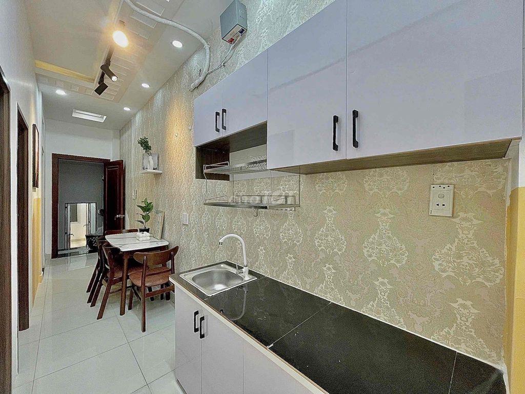 Căn Hộ 2 Phòng Ngủ Tách Bếp Có Ban Công