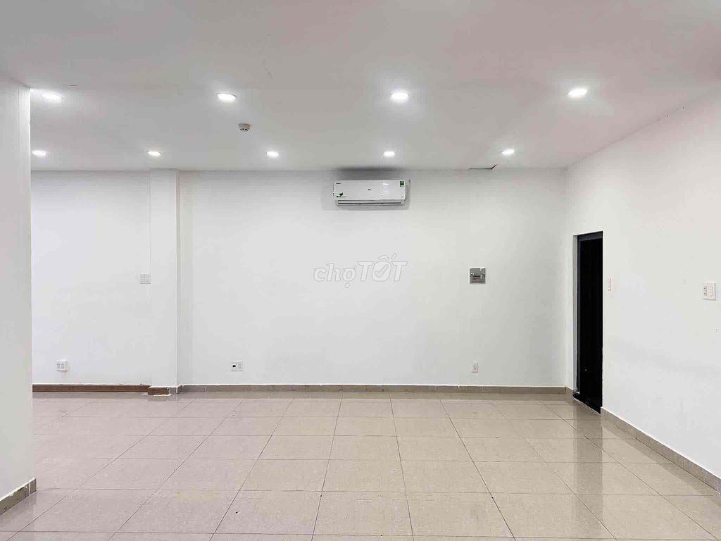 ShopHouse Tầng Trệt Share Mặt Bằng nên Giá Rẻ.