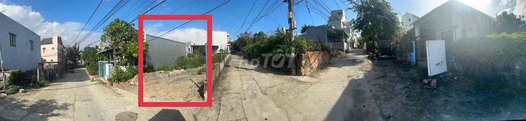 Cho thuê đất biển lâu dài  2 mặt tiền, sau UBND phường Hoà Hải