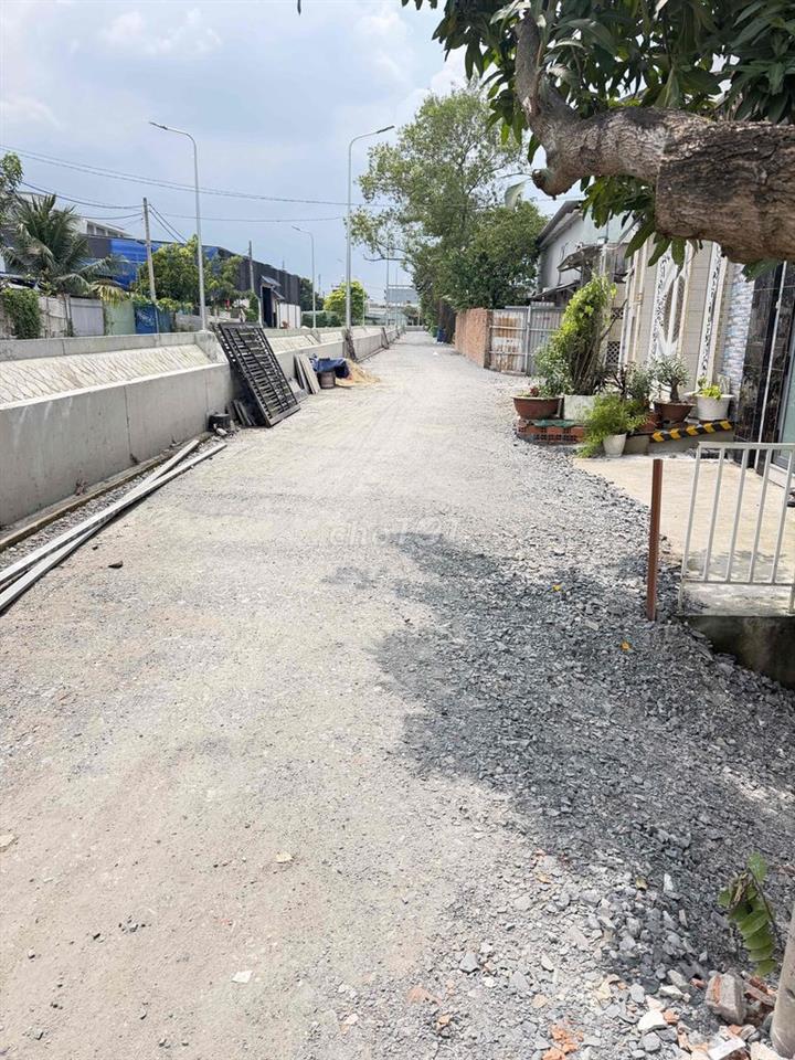 bán nhà 1trệt 1 lầu