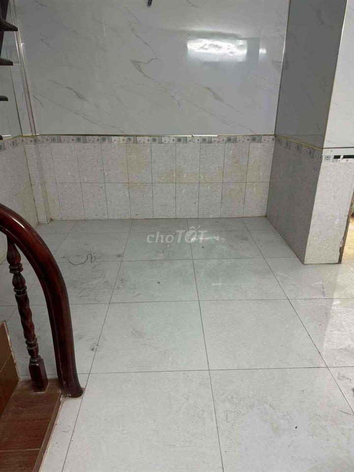 bán nhà 1trệt 1 lầu