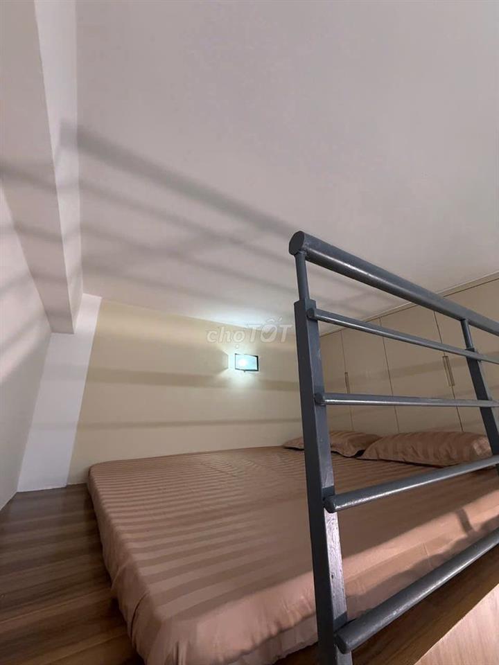 Cho thuê căn hộ dịch vụ có gác xép