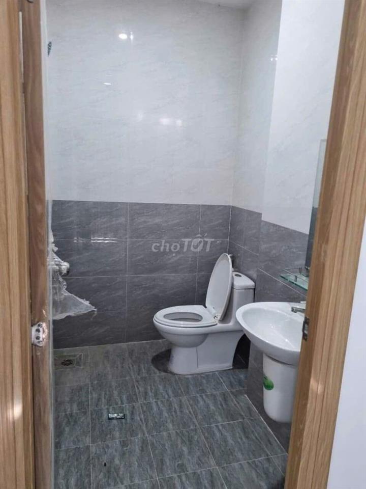 PHÒNG KHÉP KÍN GẦN ĐH NGÂN HÀNG, SPKT 