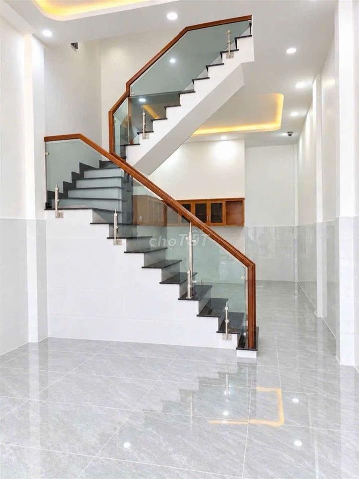 Nhà hẻm xe hơi ngay Mã Lò, dt: 4❌️14m, xe hơi ngủ trong nhà được luôn