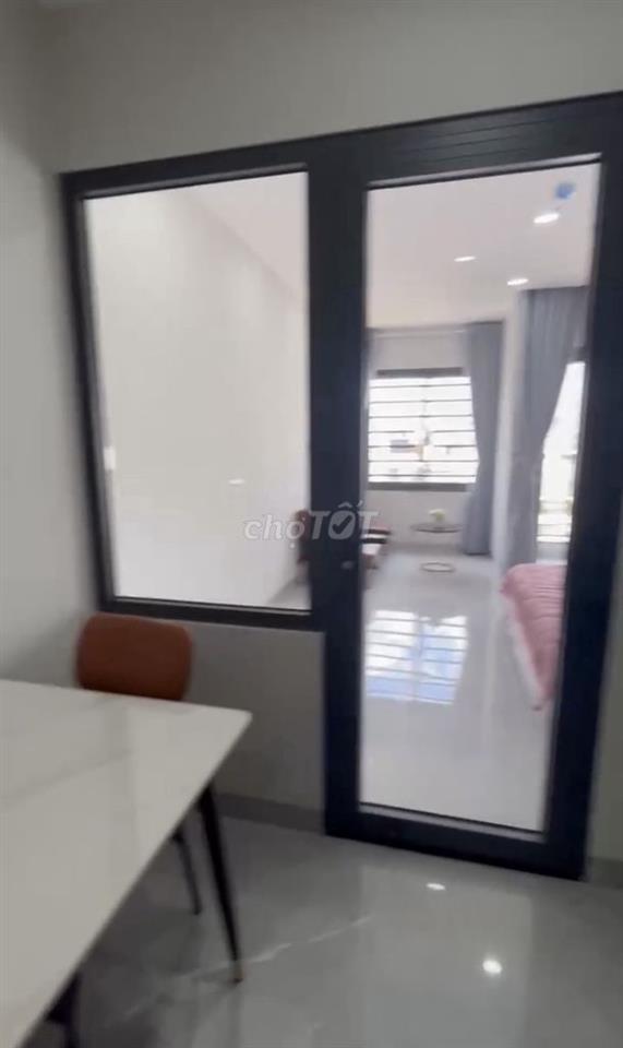 Căn Hộ Dịch Vụ Cao Cấp mới 100% ngay trường ĐH Maketing Quận 7