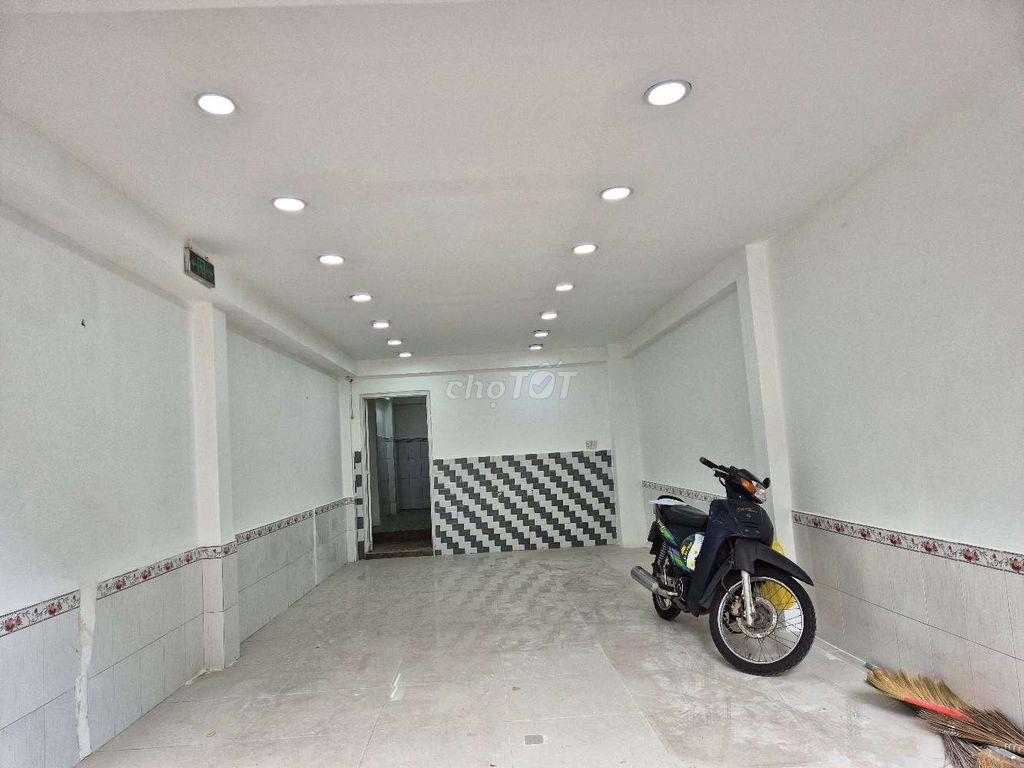 Nhà Mặt tiền vị trí đẹp khu trung tâm kế bên Chợ Rạch Ông, Q8
