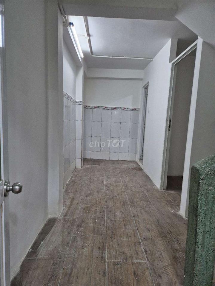 Nhà Mặt tiền vị trí đẹp khu trung tâm kế bên Chợ Rạch Ông, Q8