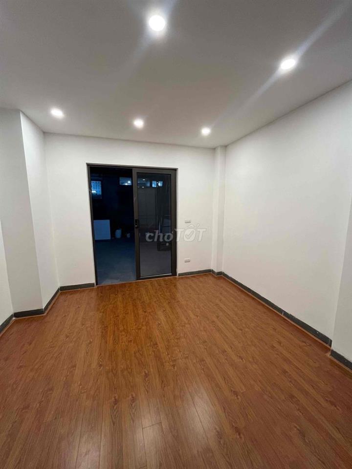 Cho thuê nguyên căn 55m2 192 Hồng Tiến, Bồ Đề, Hà Nội cách cầu Chương