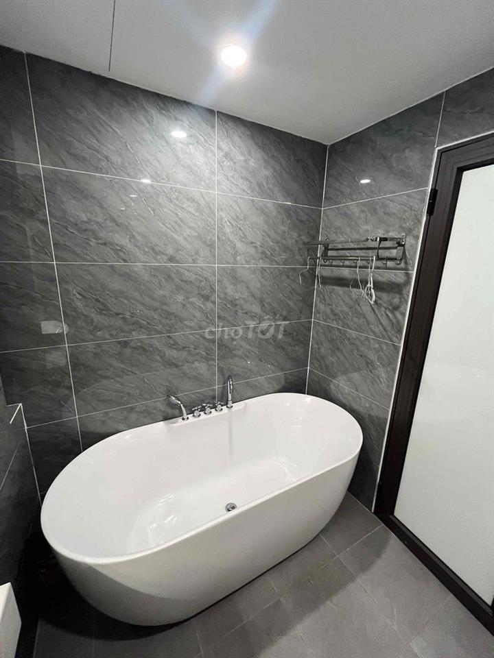 Cho thuê nguyên căn 55m2 192 Hồng Tiến, Bồ Đề, Hà Nội cách cầu Chương