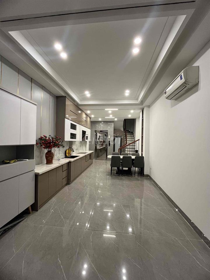 Cho thuê nguyên căn 55m2 192 Hồng Tiến, Bồ Đề, Hà Nội cách cầu Chương