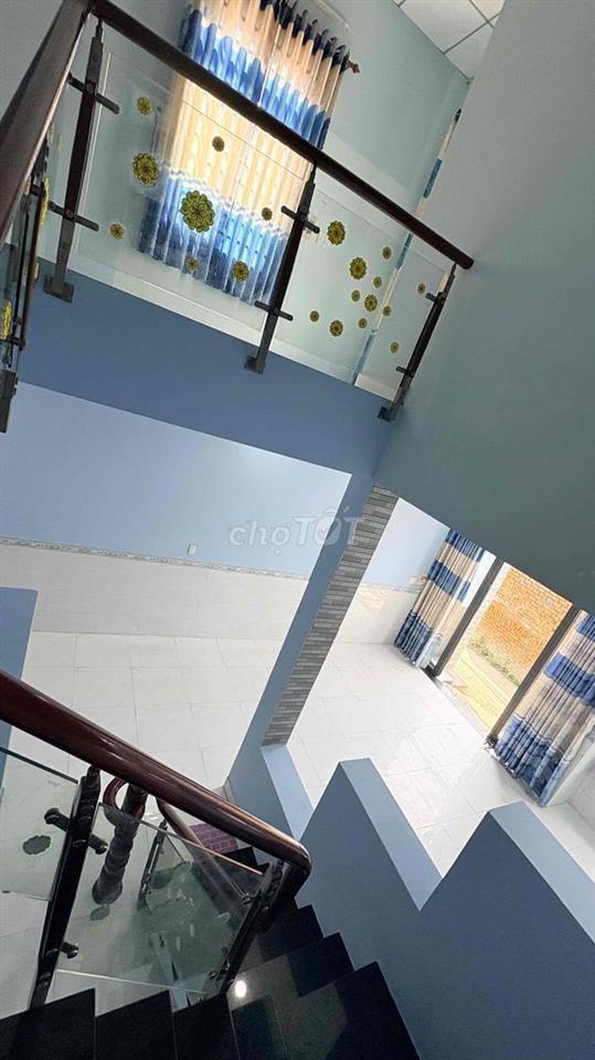 CHíNH CHỦ BÁN NHÀ 1 TRỆT 1 LẦU SỔ HỒNG RIÊNG THỔ CƯ- NGAY CHỢ TÂN VẠN