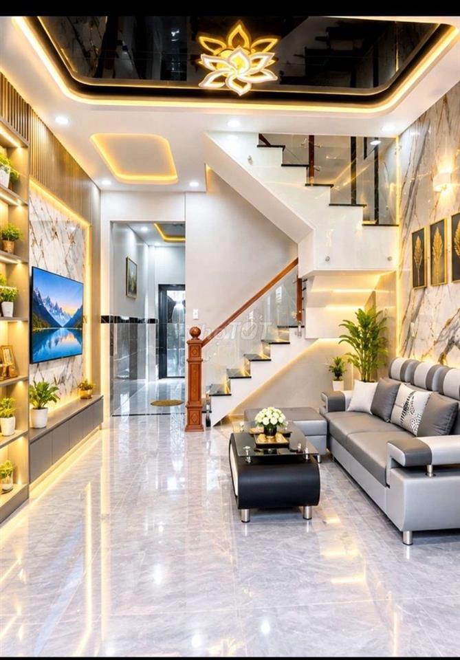 🏡 Chỉ: 5,4 Tỷ-Nhà 3 Tầng full Nội Thất-DTSD: 108 m²-Hẻm Xe Tải
