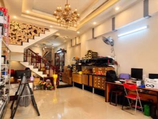 🏡Nhà 3 Tầng Sân Thượng-7,1 Tỷ-DTSD: 156 m²- Hẻm Xe Tải-Thông
