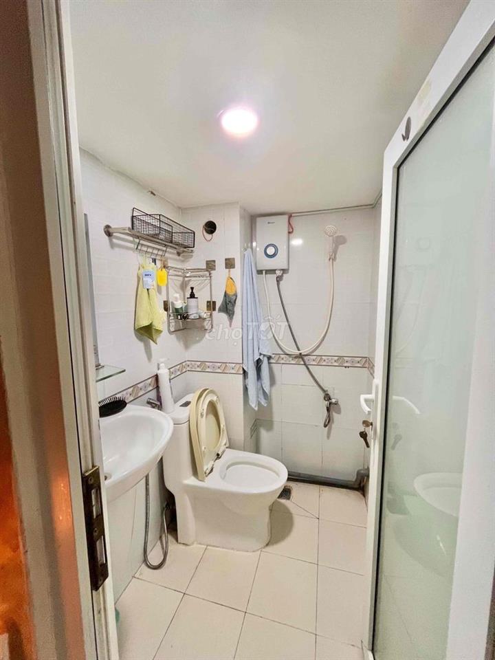 pass phòng trọ quận 7. đã trả tiền tới cuối tháng + tặng 1tr tháng sau