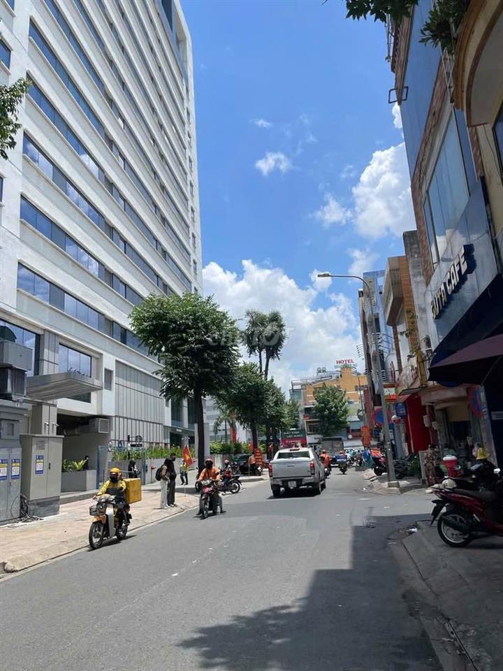 CĂN HỘ BAN CÔNG THOÁNG – BẾP TÁCH BIỆT – FULL NỘI THẤT GẦN ETOWN