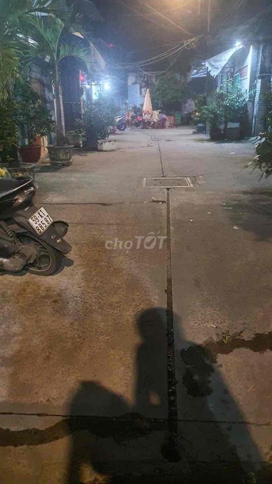 ngang 9m2 dài 9m ngay chung cư khang điền lý chiêu hoàng