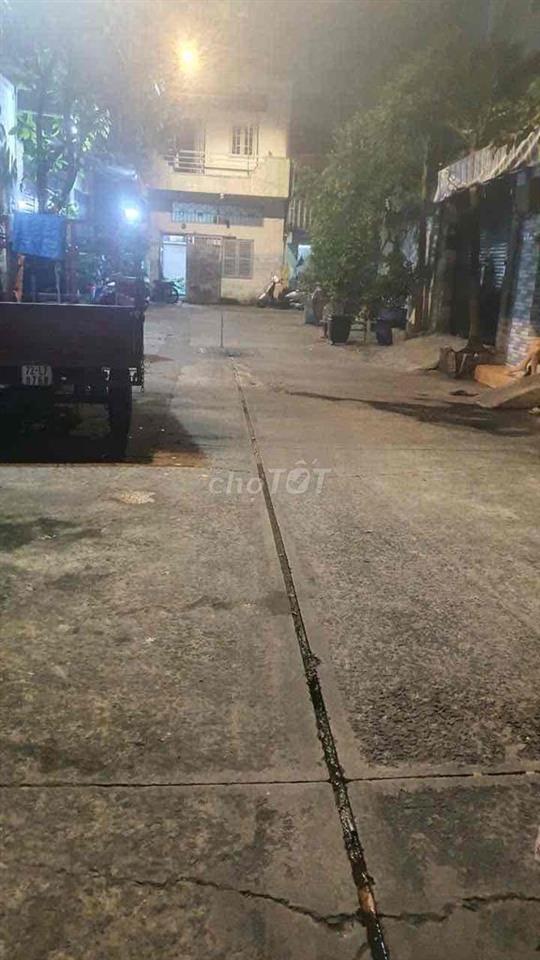 ngang 9m2 dài 9m ngay chung cư khang điền lý chiêu hoàng