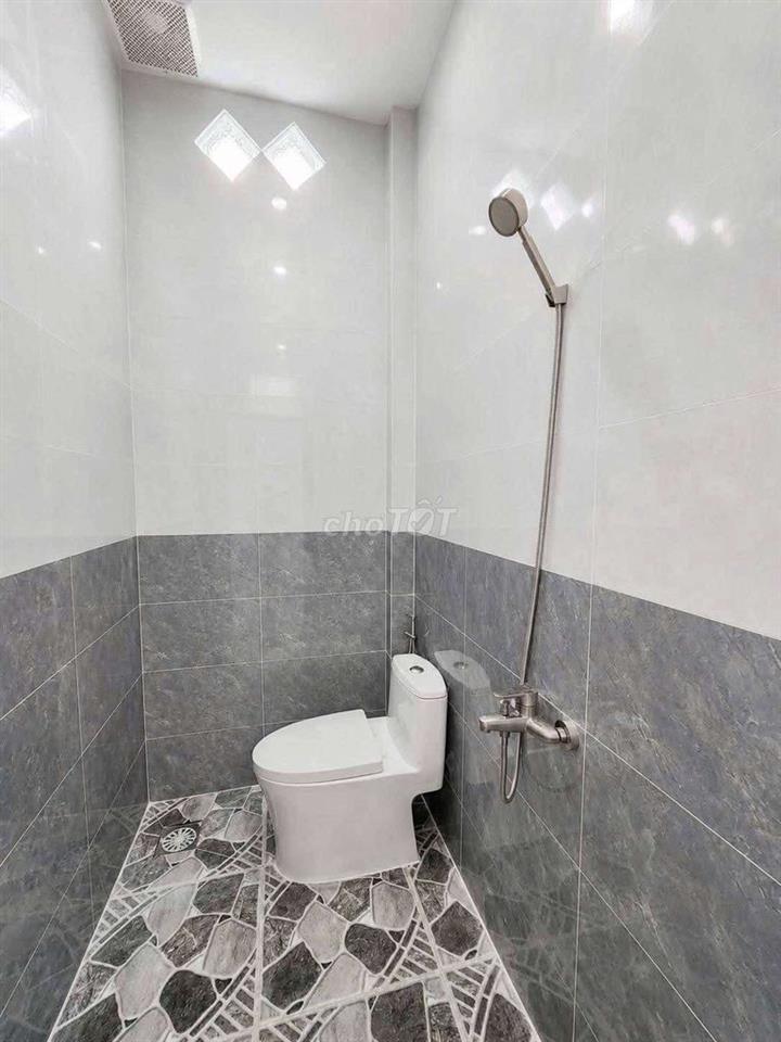 Nhà Mặt Tiền Cấp 4 Đường Phan Văn Năm