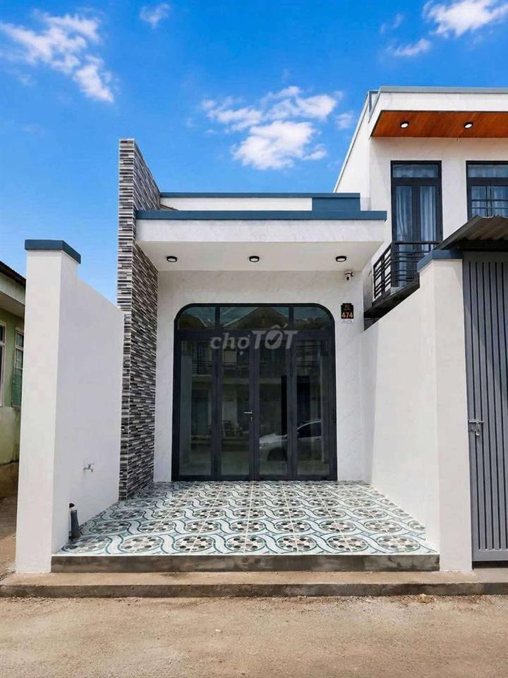 Nhà Mặt Tiền Cấp 4 Đường Phan Văn Năm