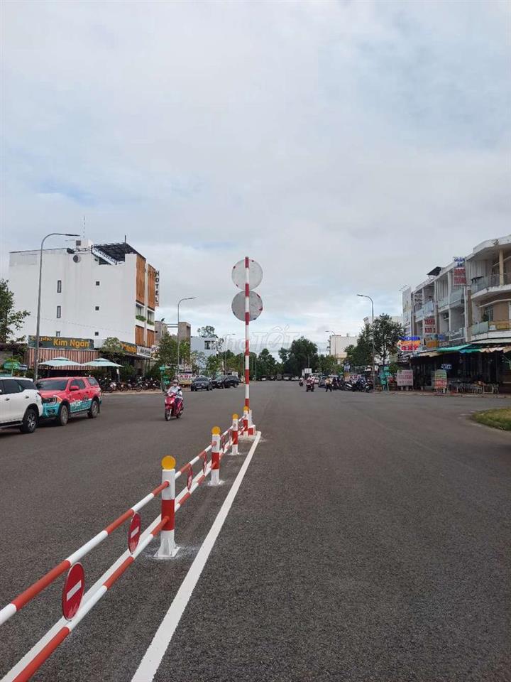 Nhà 1 trệt 2 lầu, đường Nguyễn Thị Minh Khai, P Ngã Bảy, TP Cần Thơ