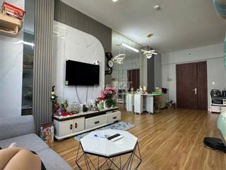 Đang cho thuê căn 3PN chung cư Sky Center đường Phổ Quang giá 18tr.