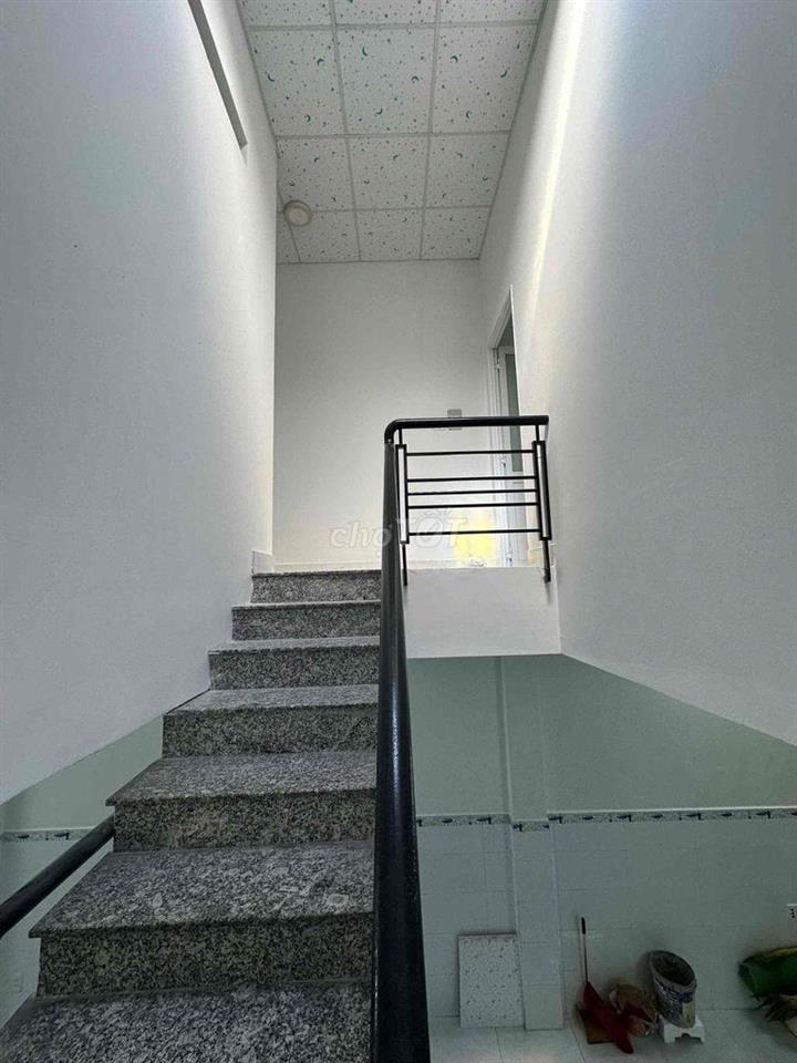 cho thuê nhà nguyên căn cmt8 Tân Bình