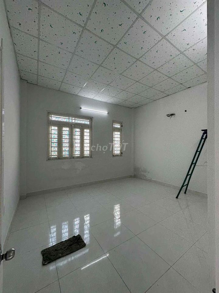 cho thuê nhà nguyên căn cmt8 Tân Bình