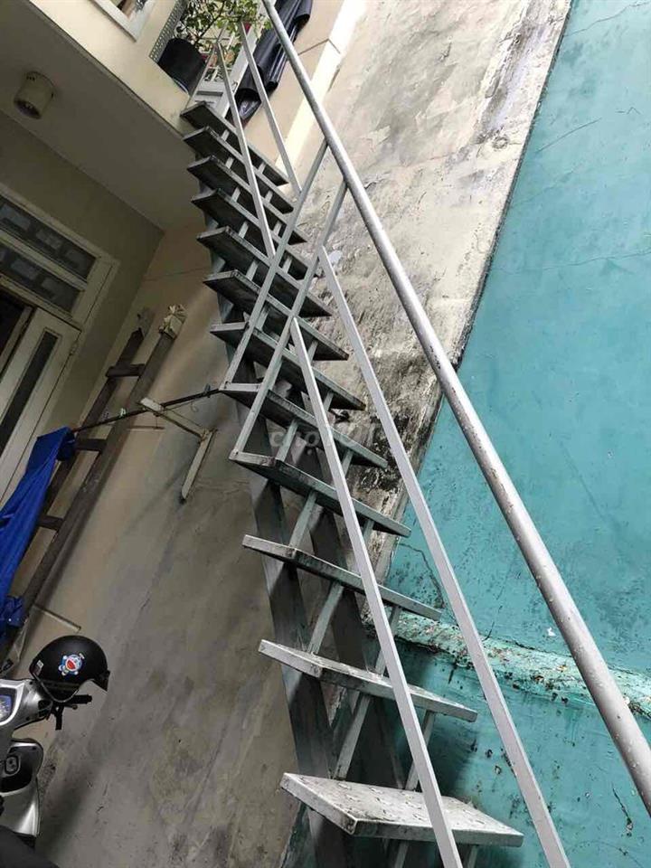 Cho thuê lầu 1 60m2 ở đường Lê Ngã quận Tân Phú