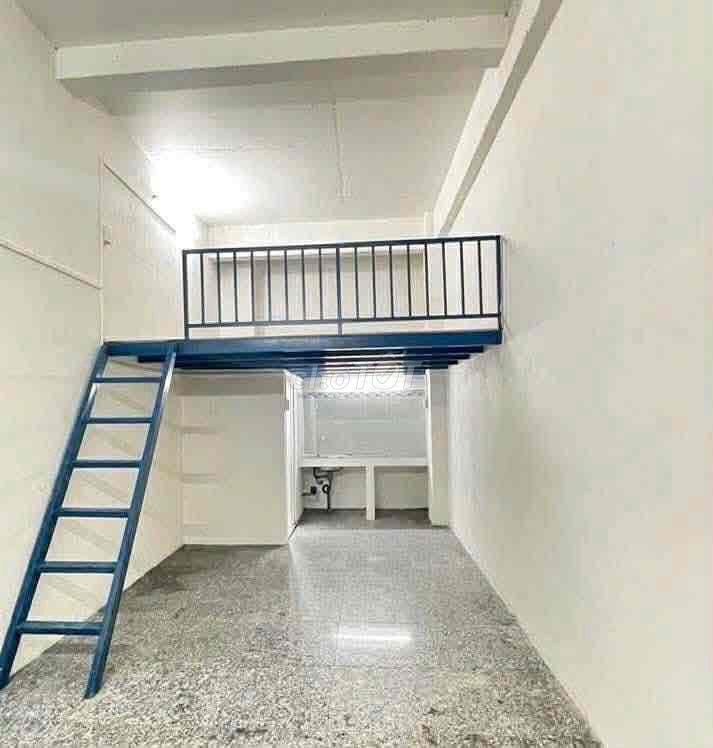 Em dọn qua chỗ mới gần chỗ làm nên cần pass căn này