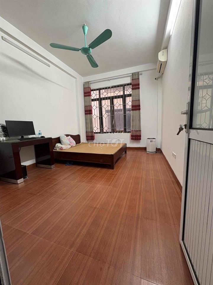 Bán nhà chuyển công tác
