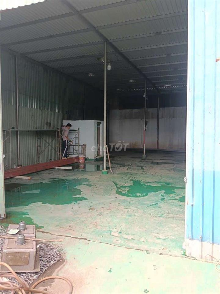Cho thuê Kho mặt tiền đường xe container ra vào ok